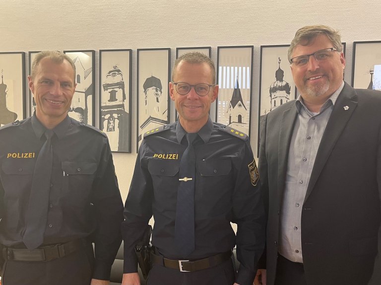 Landrat Löwl begrüßt neue Polizeispitze