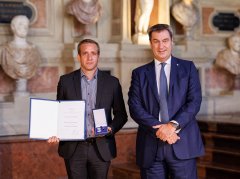 Ministerpräsident Markus Söder ehrt Helden aus Karlsfeld mit der Christophoros-Medaille