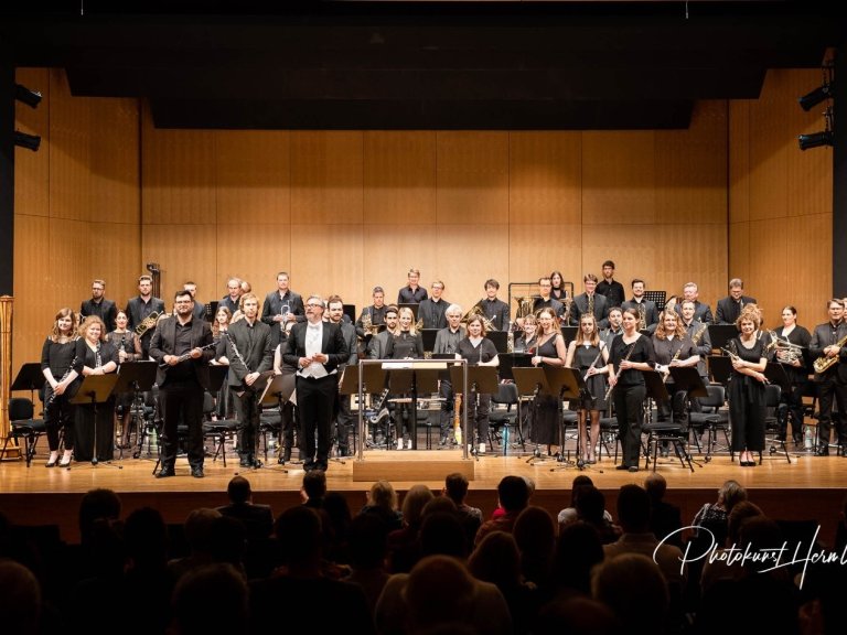 Süddeutsche BläserPhilharmonie zu Gast im Bürgerhaus