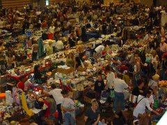 Hallen-Nachtflohmarkt im Karlsfelder-Bürgerhaus