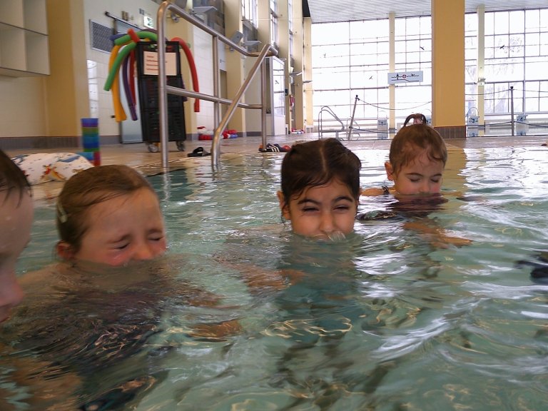 Schwimmkurs im BRK-Integrationskindergarten Zwergerlstube für die Vorschulkinder