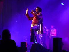 „Elvis was in the House“ - Nils Strassburg begeistert mit seiner Show „Elvis was in the House“ - Nils Strassburg begeistert mit seiner Show